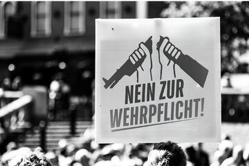 Image of the petition Gegen die Wehrpflicht, Pflichtmusterung und andere Zwangsdienste!