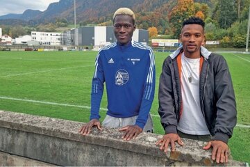 Petitsiooni pilt Opposition à l'avis d'expulsion de Ibrahim Sacko et Oumar Ouologuem.