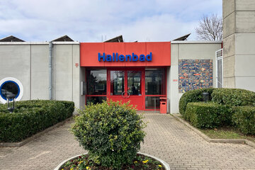 Immagine della petizione Rettet das Neuenburger Hallenbad