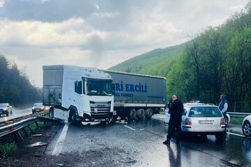 Immagine della petizione Забрана за движение на тежкотоварни автомобили в лявата лента на автомагистралите